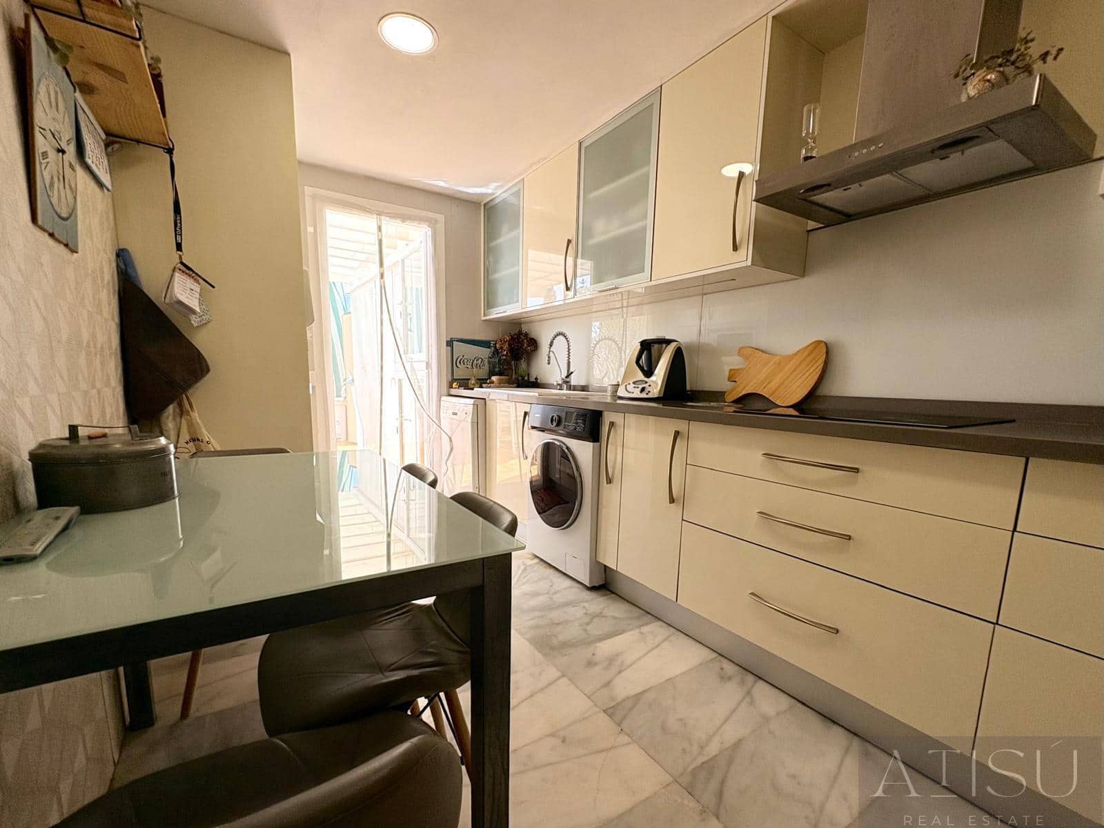 2 makuuhuone Omakotitalo myytävänä paikassa Benidorm mukana uima-altaan 
autotalli - 269 000 € (Ref: 10036219)