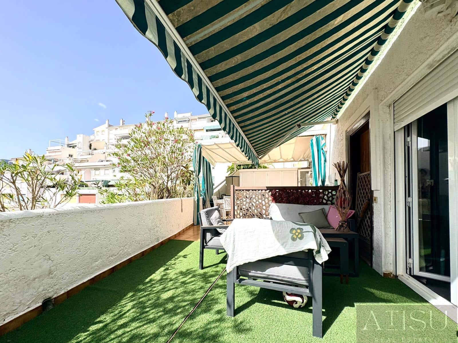 2 makuuhuone Omakotitalo myytävänä paikassa Benidorm mukana uima-altaan 
autotalli - 269 000 € (Ref: 10036219)