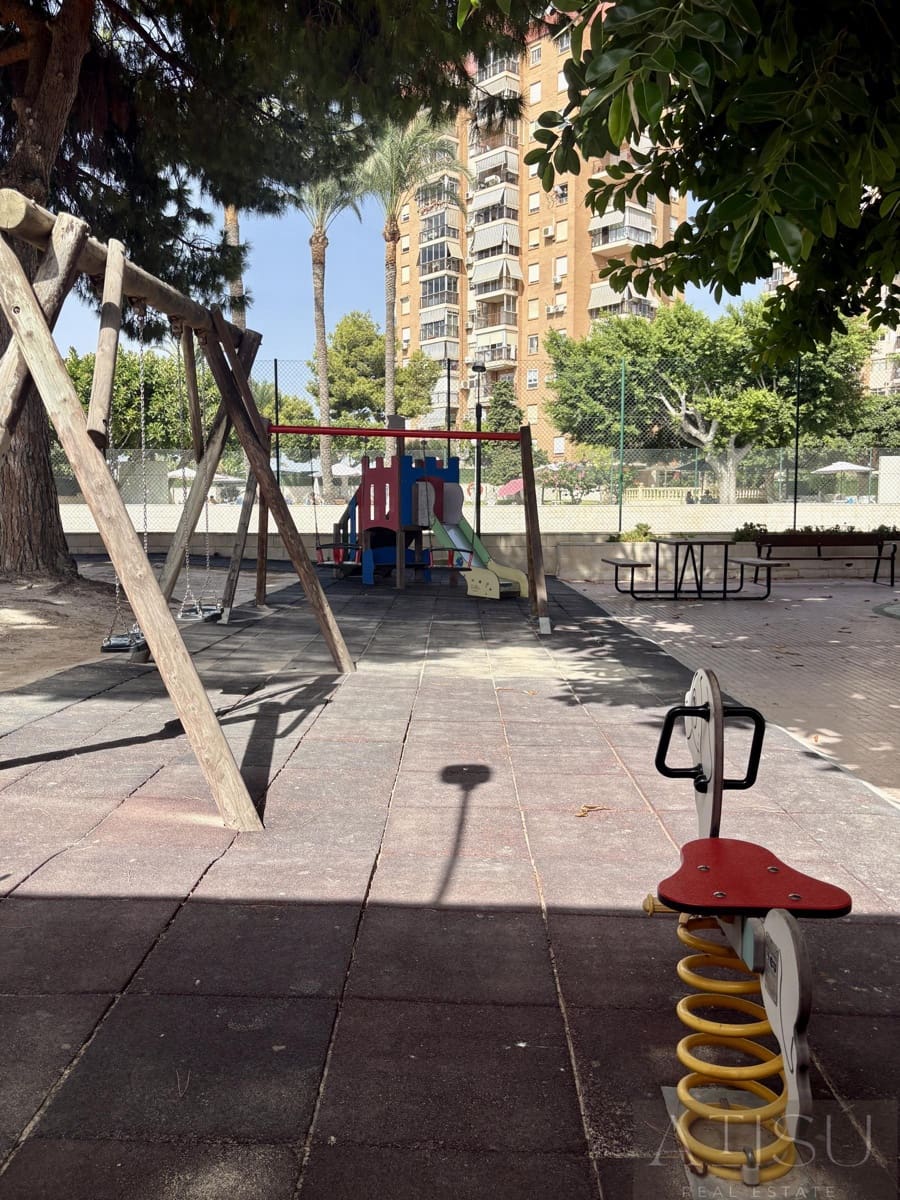 3 quarto Apartamento para venda em El Campello com piscina garagem - 370 000 € (Ref: 10042215)