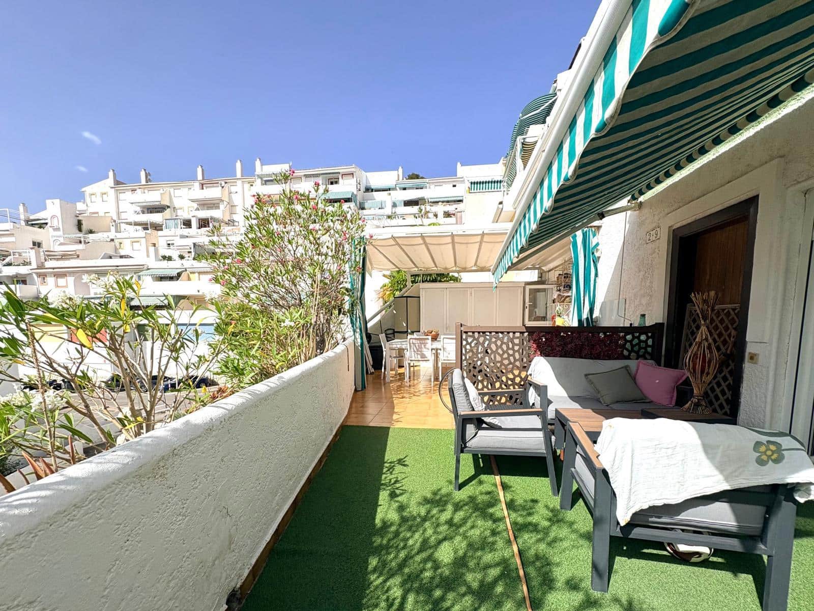 2 soverom Kjedet enebolig til salgs i Benidorm med svømmebasseng garasje - € 249 000 (Ref: 10171961)