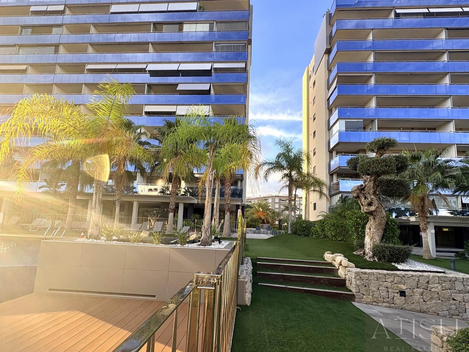 2 slaapkamer Flat te koop in El Campello met zwembad garage - € 477.000 (Ref: 10171962)