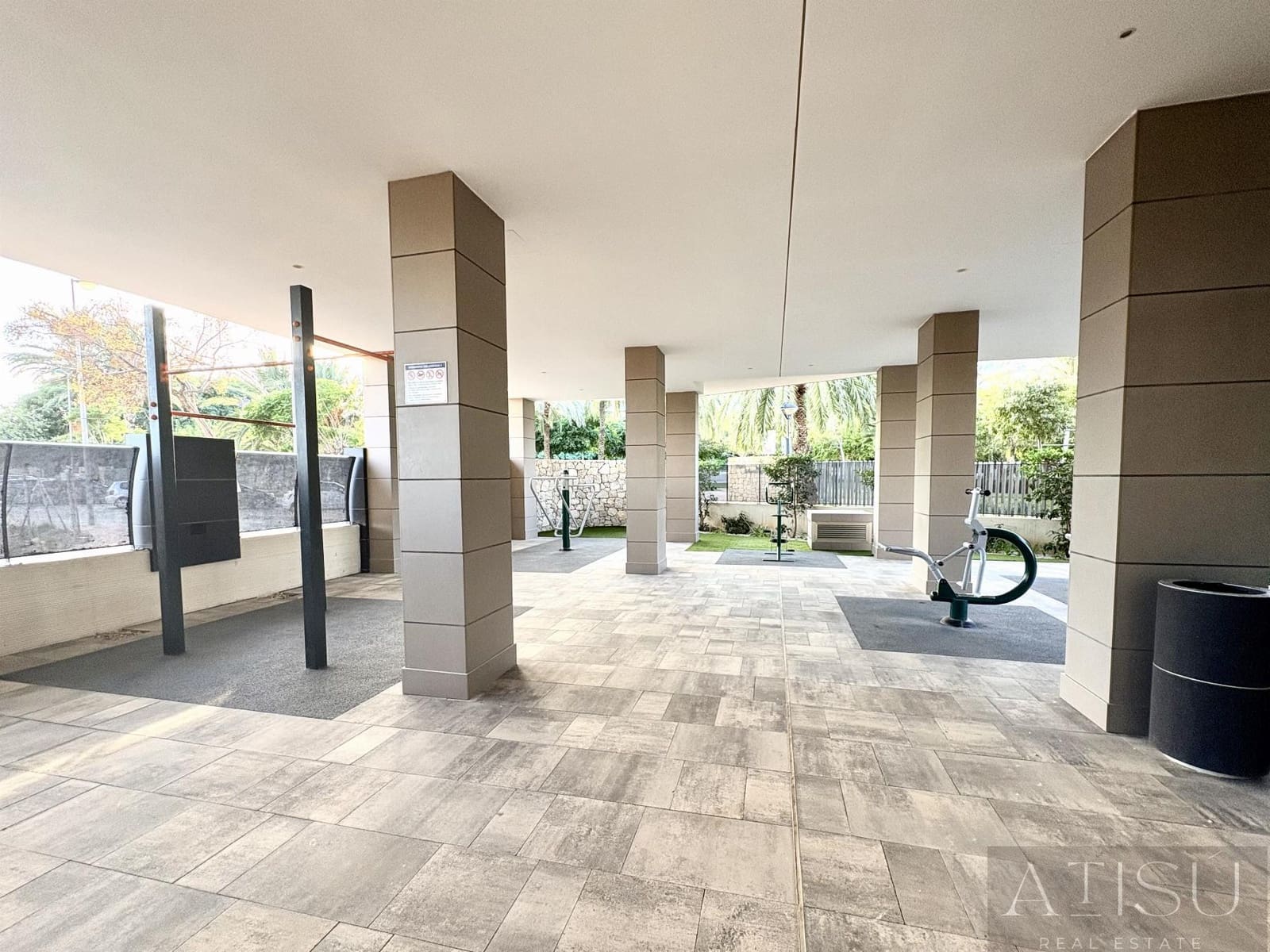 2 slaapkamer Flat te koop in El Campello met zwembad garage - € 477.000 (Ref: 10171962)
