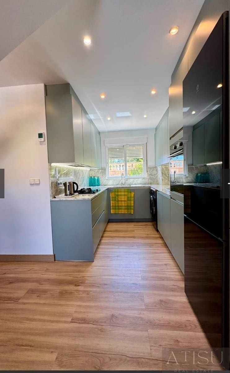Chalet de 2 habitaciones en La Nucia en venta con piscina garaje - 420.000 € (Ref: 10179622)