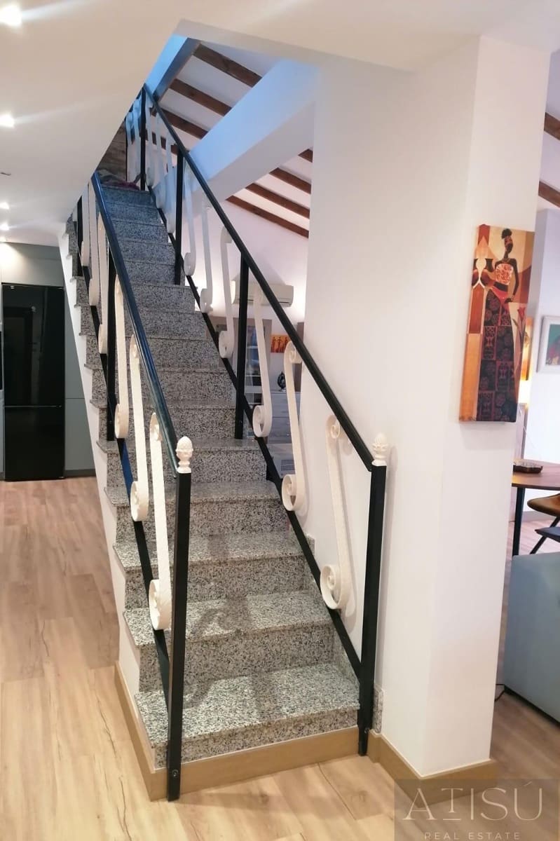 Chalet de 2 habitaciones en La Nucia en venta con piscina garaje - 420.000 € (Ref: 10179622)