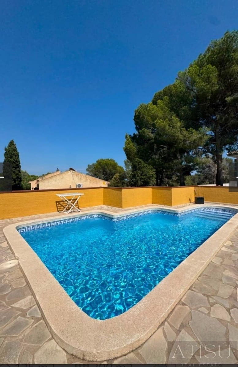 Chalet de 2 habitaciones en La Nucia en venta con piscina garaje - 420.000 € (Ref: 10179622)