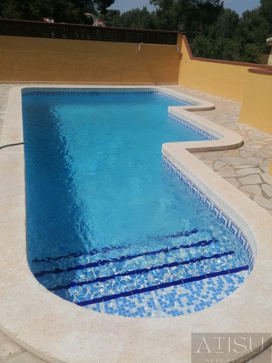 Chalet de 2 habitaciones en La Nucia en venta con piscina garaje - 420.000 € (Ref: 10179622)