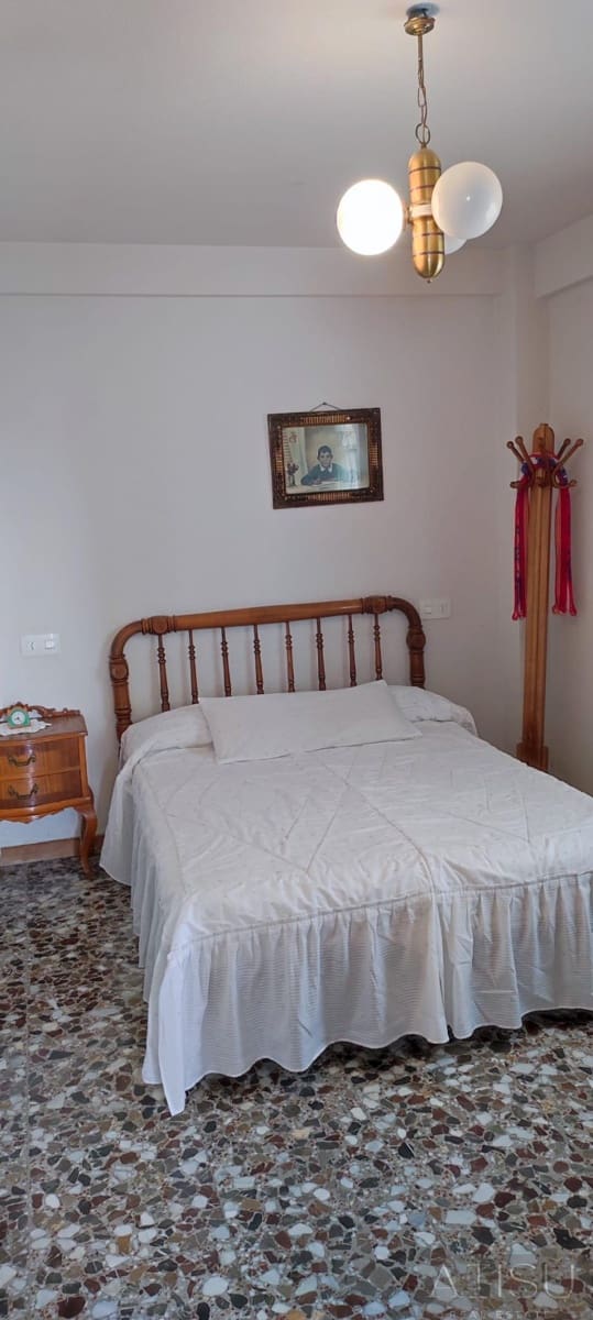 4 Zimmer Villa zu verkaufen in El Campello mit Garage - 275.000 € (Ref: 10180638)