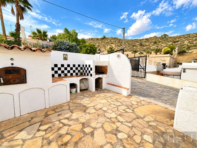 4 Zimmer Villa zu verkaufen in Venta Lanuza, El Campello mit Garage - 275.000 € (Ref: 10180638)