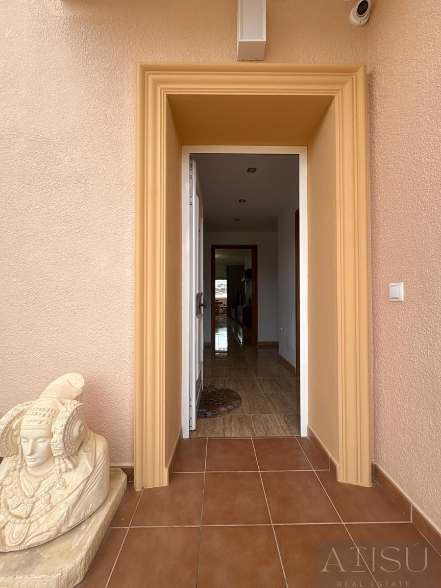 Pareado de 4 habitaciones en Calpe / Calp en venta con piscina garaje - 627.000 € (Ref: 9894811)