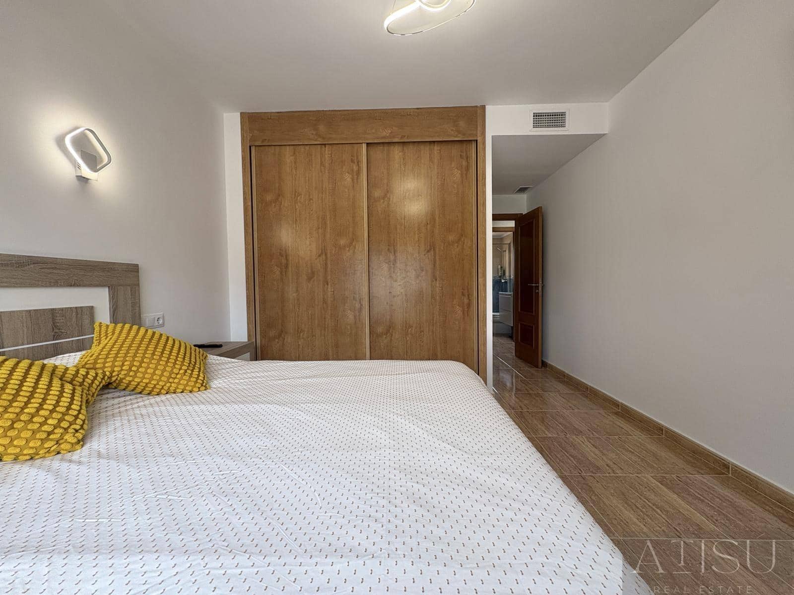 Pareado de 4 habitaciones en Calpe / Calp en venta con piscina garaje - 627.000 € (Ref: 9894811)