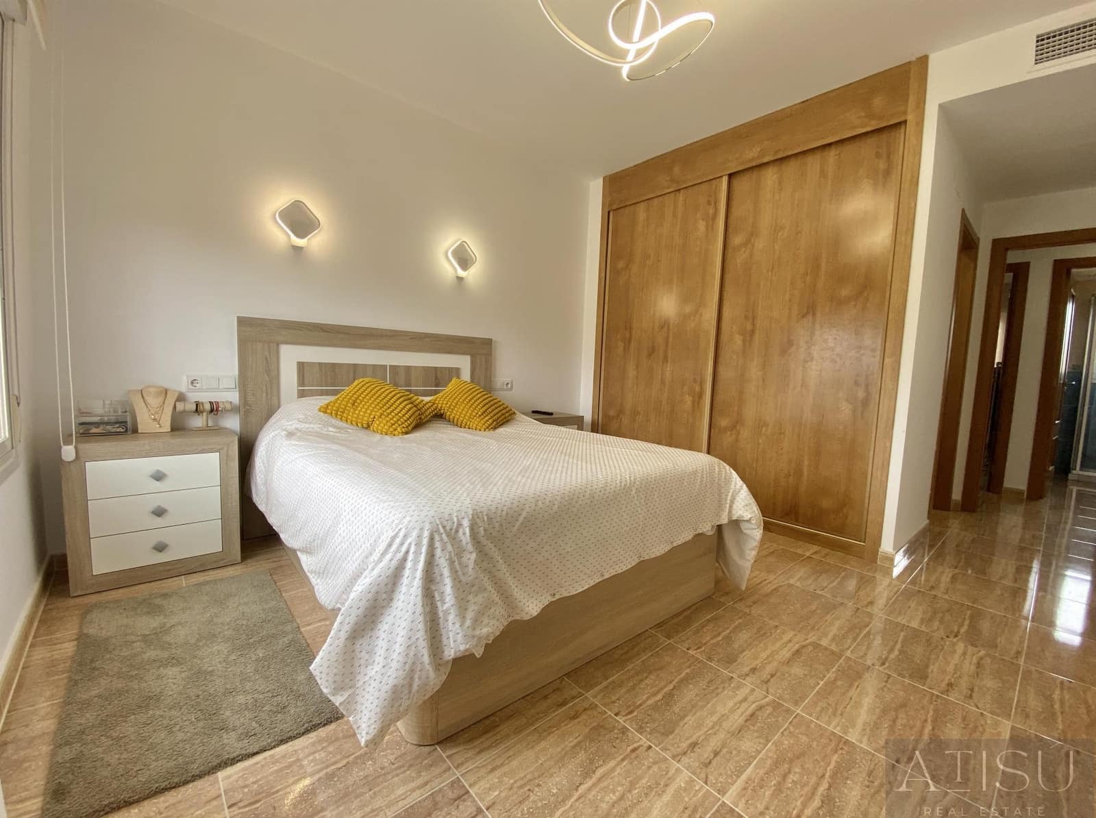 Pareado de 4 habitaciones en Calpe / Calp en venta con piscina garaje - 627.000 € (Ref: 9894811)