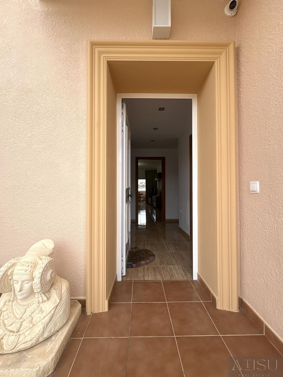 Pareado de 4 habitaciones en Calpe / Calp en venta con piscina garaje - 627.000 € (Ref: 9894811)