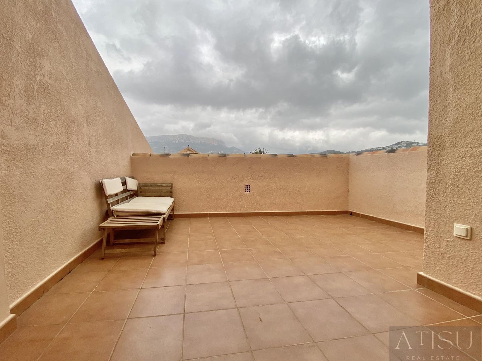 Pareado de 4 habitaciones en Calpe / Calp en venta con piscina garaje - 627.000 € (Ref: 9894811)