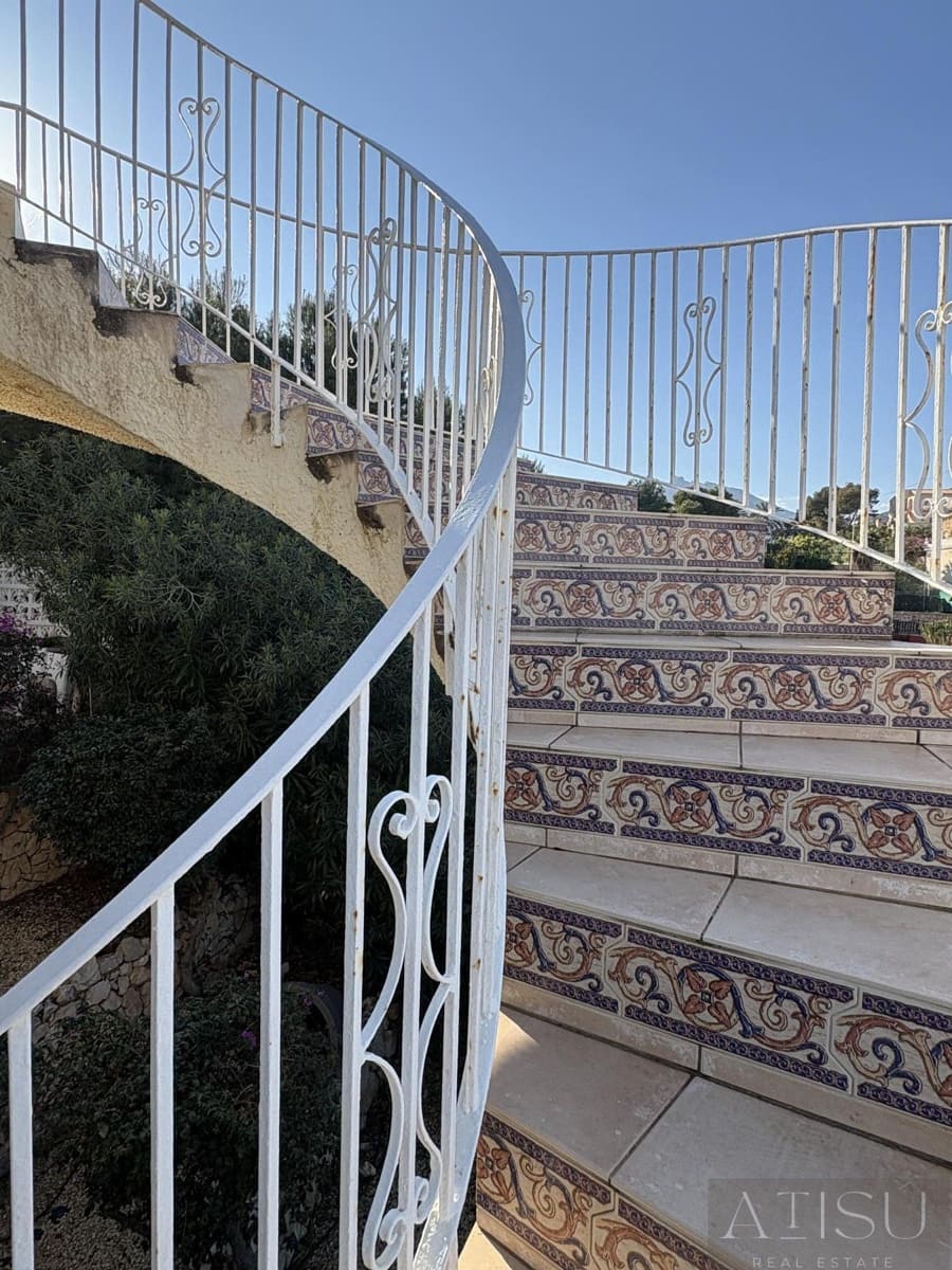 5 slaapkamer Villa te koop in Calpe / Calp met zwembad garage - € 995.000 (Ref: 9894813)