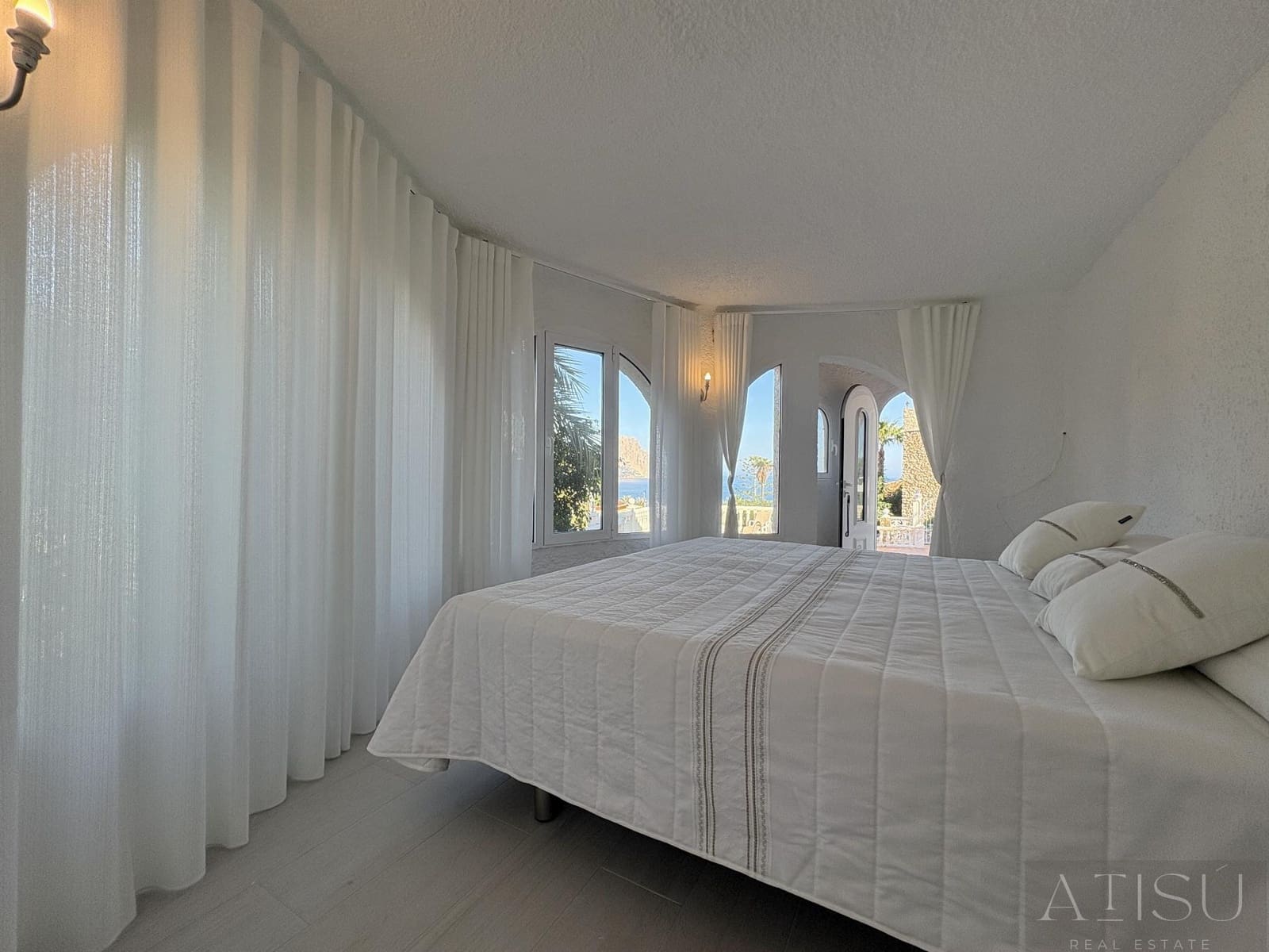 5 slaapkamer Villa te koop in Calpe / Calp met zwembad garage - € 995.000 (Ref: 9894813)
