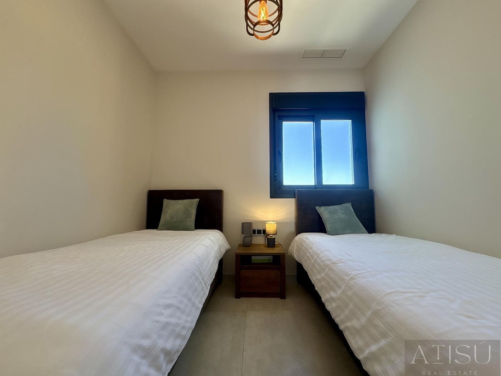 3 bedroom Flat for sale in Benidorm with pool garage - € 599,000 (Ref: 9894814)