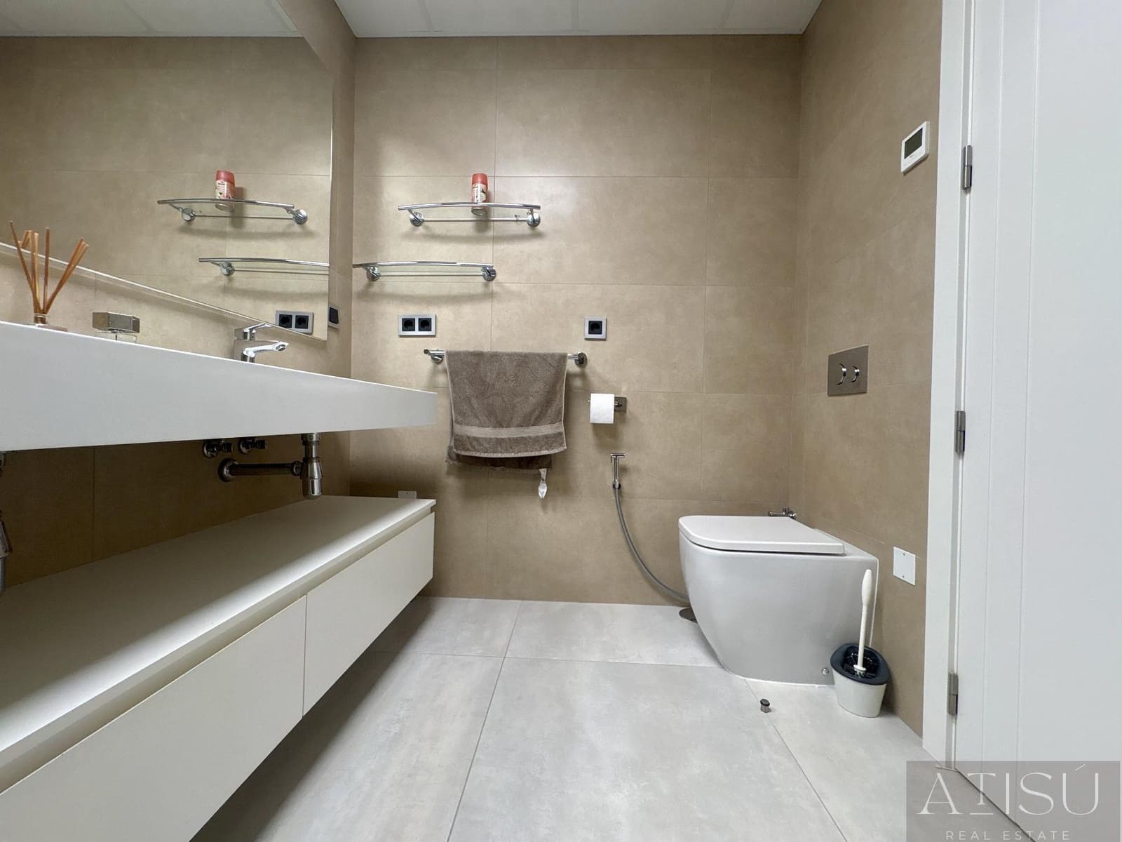 3 bedroom Flat for sale in Benidorm with pool garage - € 599,000 (Ref: 9894814)