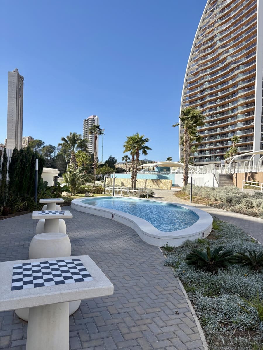 3 bedroom Flat for sale in Benidorm with pool garage - € 599,000 (Ref: 9894814)