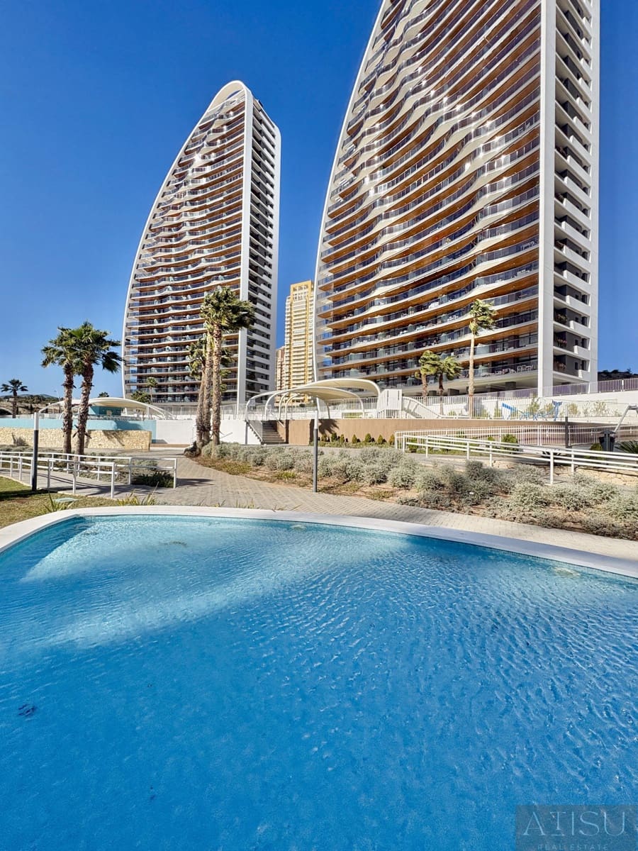 3 bedroom Flat for sale in Benidorm with pool garage - € 599,000 (Ref: 9894814)