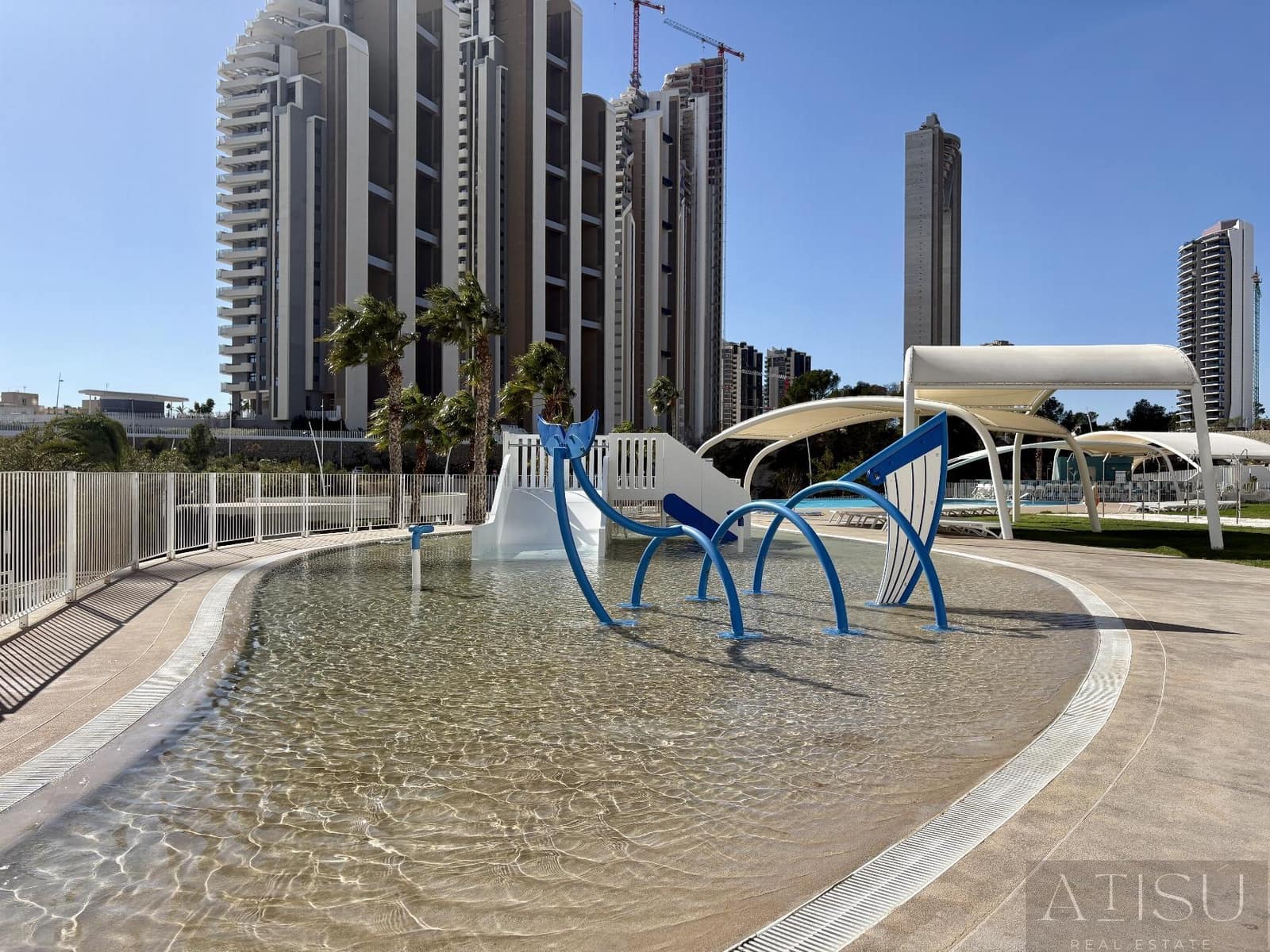 3 bedroom Flat for sale in Benidorm with pool garage - € 599,000 (Ref: 9894814)