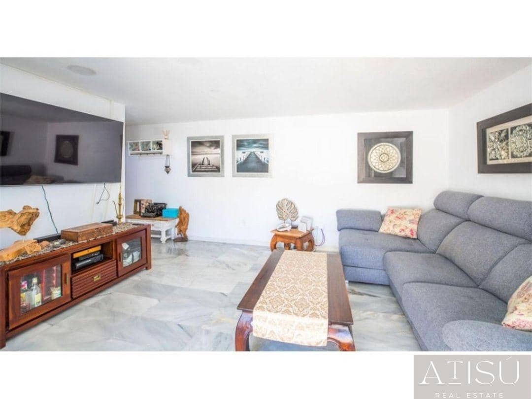 Chalet de 2 habitaciones en Benidorm en venta con piscina garaje - 275.000 € (Ref: 9894816)