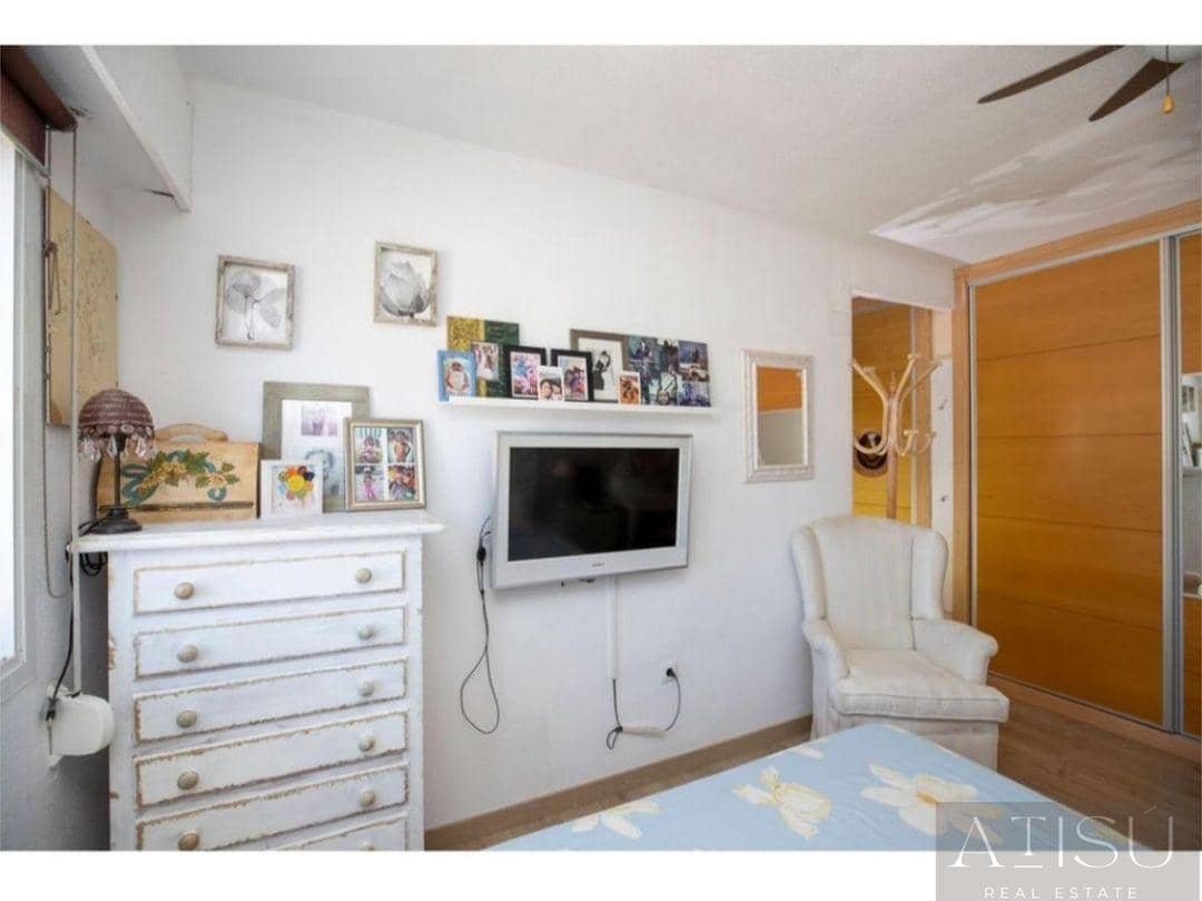 Chalet de 2 habitaciones en Benidorm en venta con piscina garaje - 275.000 € (Ref: 9894816)