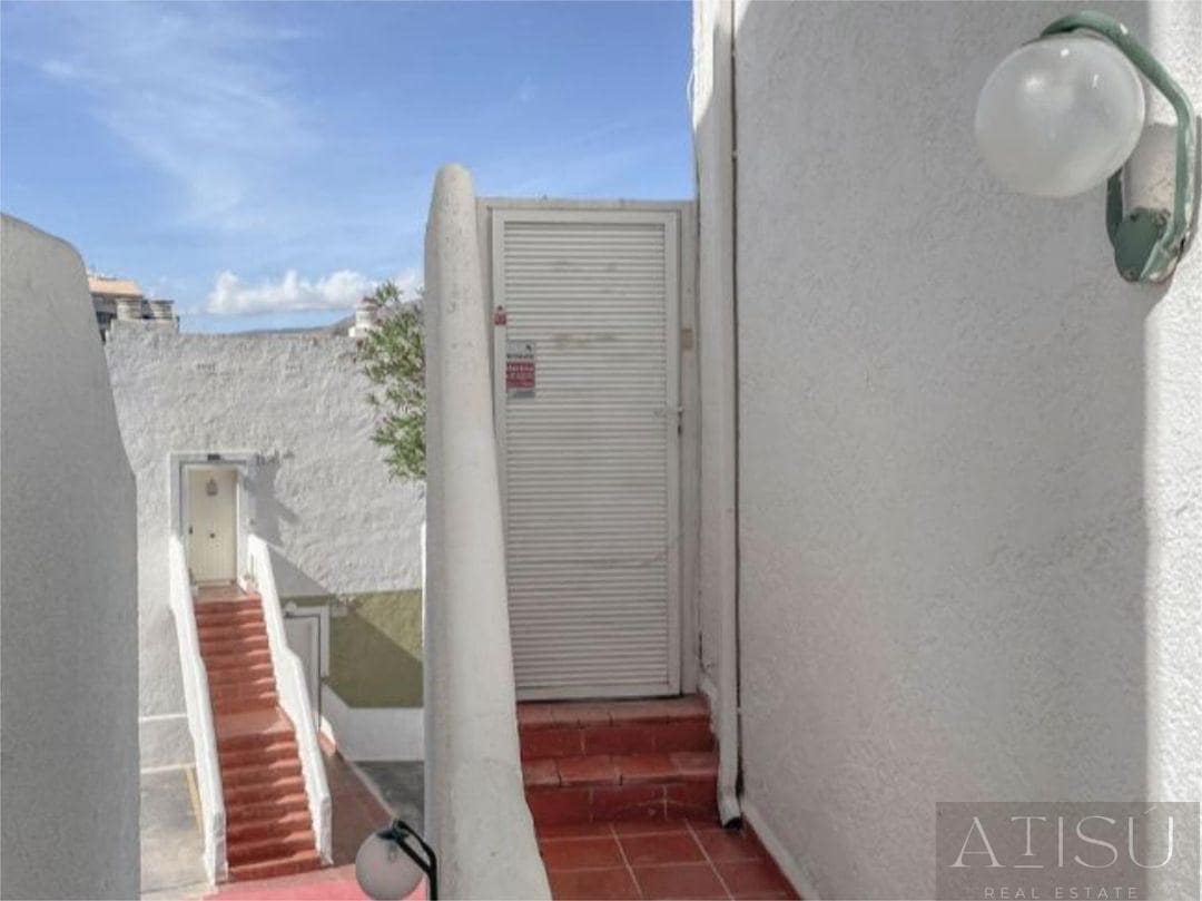 Chalet de 2 habitaciones en Benidorm en venta con piscina garaje - 275.000 € (Ref: 9894816)