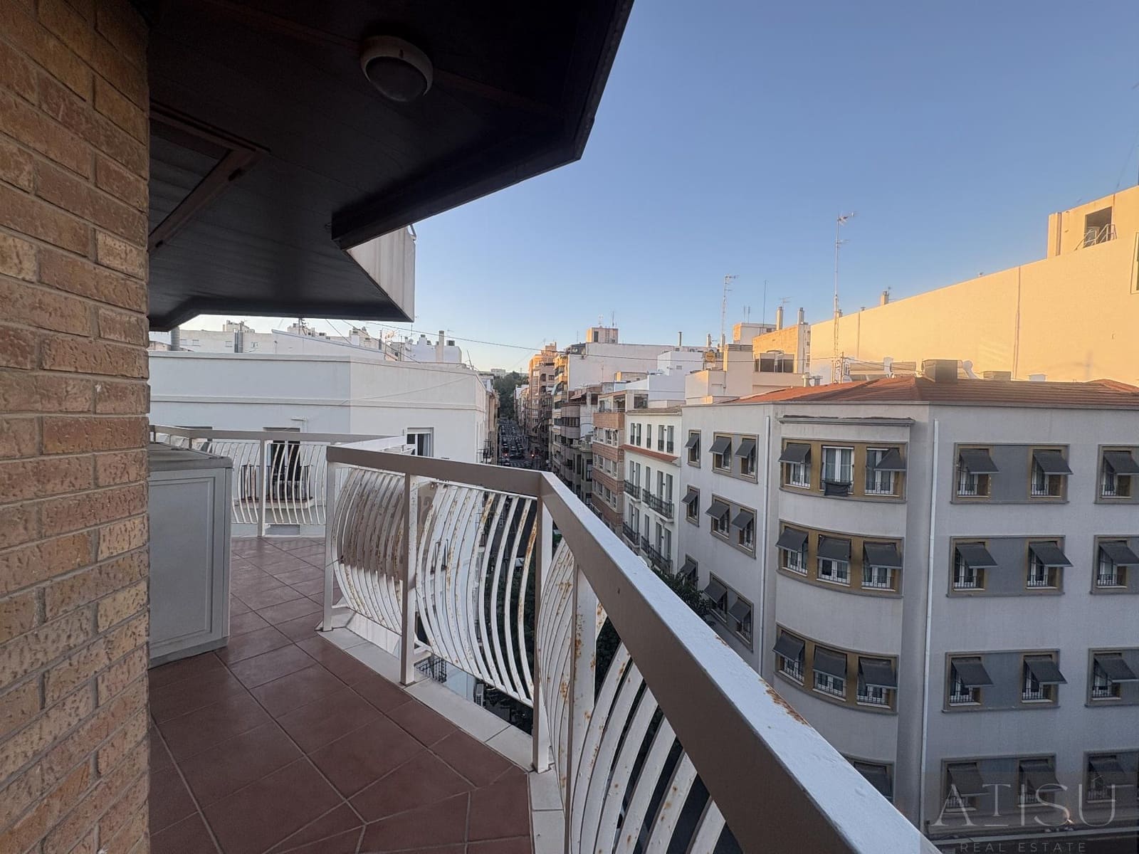 6 bedroom Apartment for sale in Alicante / Alacant city - € 600,000 (Ref: 9894818)