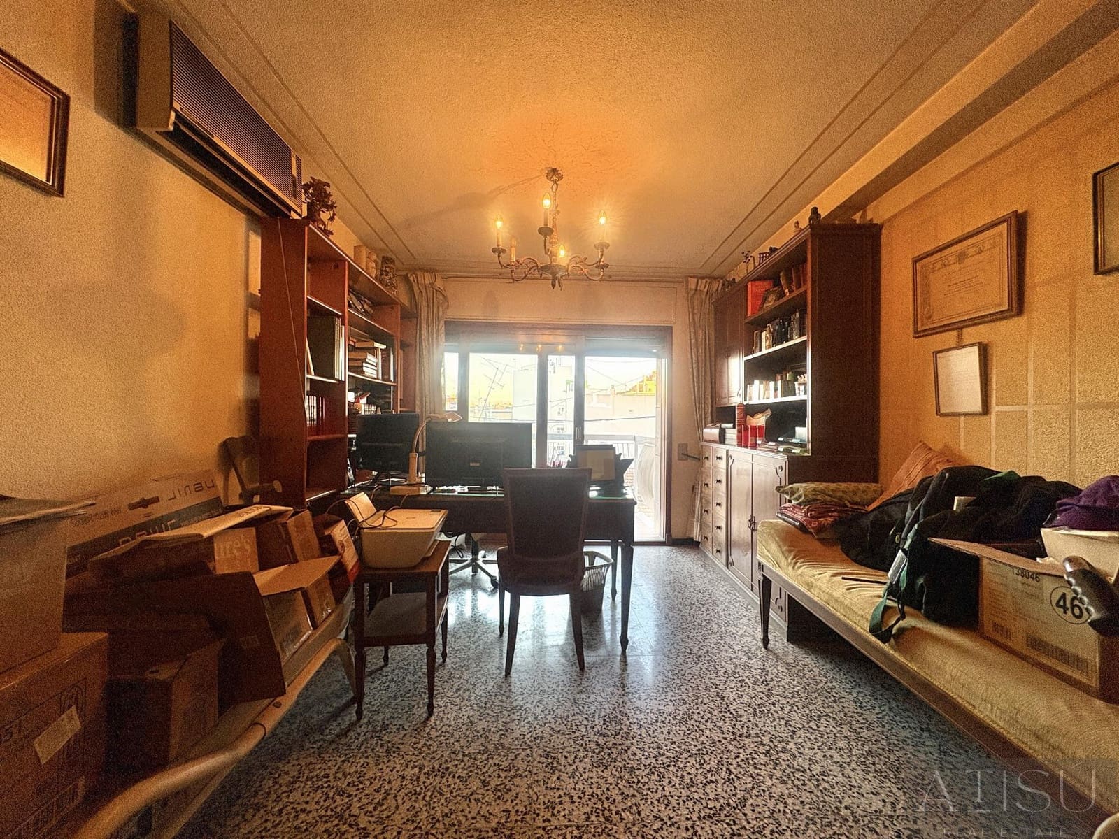 6 bedroom Apartment for sale in Alicante / Alacant city - € 600,000 (Ref: 9894818)