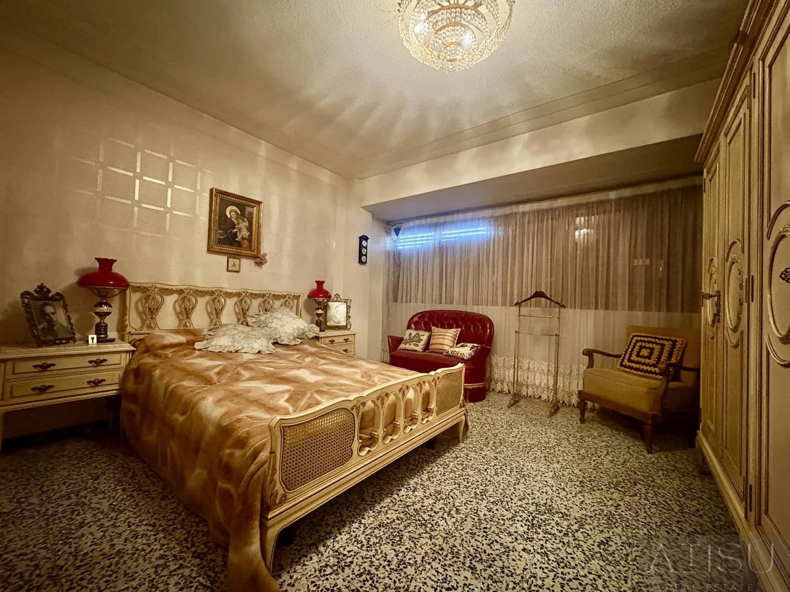 6 bedroom Apartment for sale in Alicante / Alacant city - € 600,000 (Ref: 9894818)