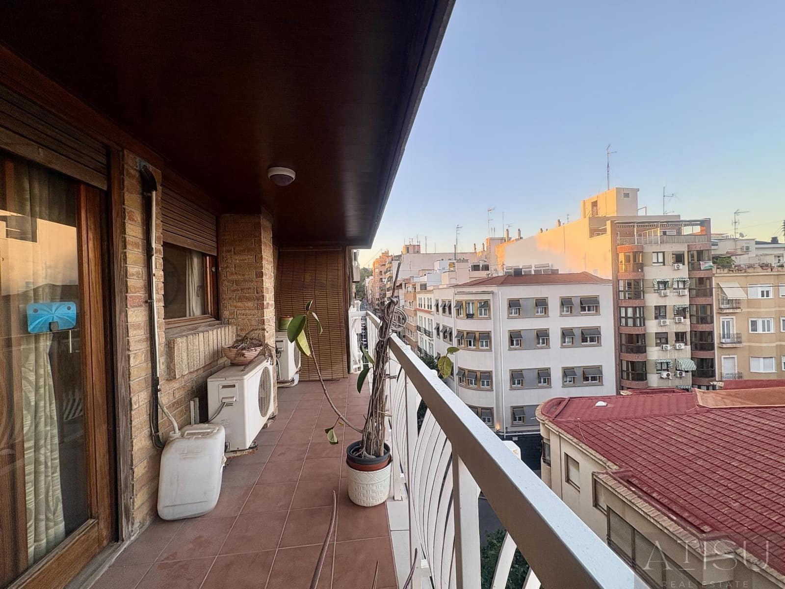 6 bedroom Apartment for sale in Alicante / Alacant city - € 600,000 (Ref: 9894818)