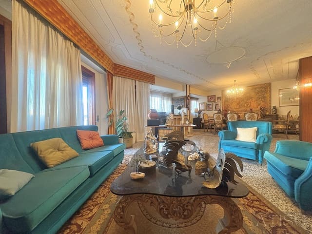 6 bedroom Apartment for sale in Mercado, Alicante / Alacant city - € 600,000 (Ref: 9894818)