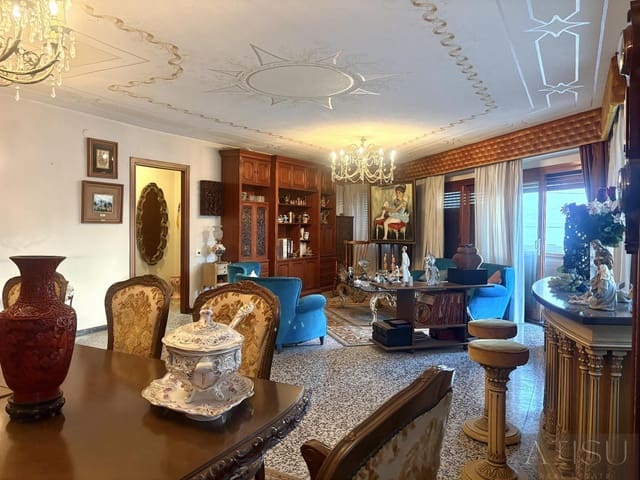 6 bedroom Apartment for sale in Mercado, Alicante / Alacant city - € 600,000 (Ref: 9894818)