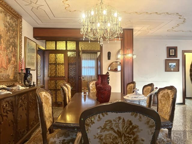 6 bedroom Apartment for sale in Mercado, Alicante / Alacant city - € 600,000 (Ref: 9894818)