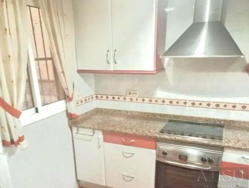 3 bedroom Flat for sale in Benidorm with garage - € 290,000 (Ref: 9894820)