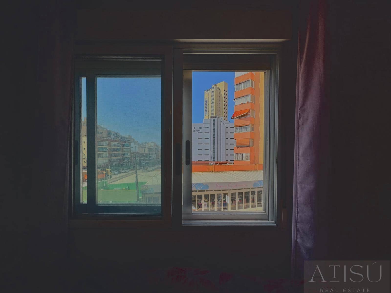 3 bedroom Flat for sale in Benidorm with garage - € 290,000 (Ref: 9894820)