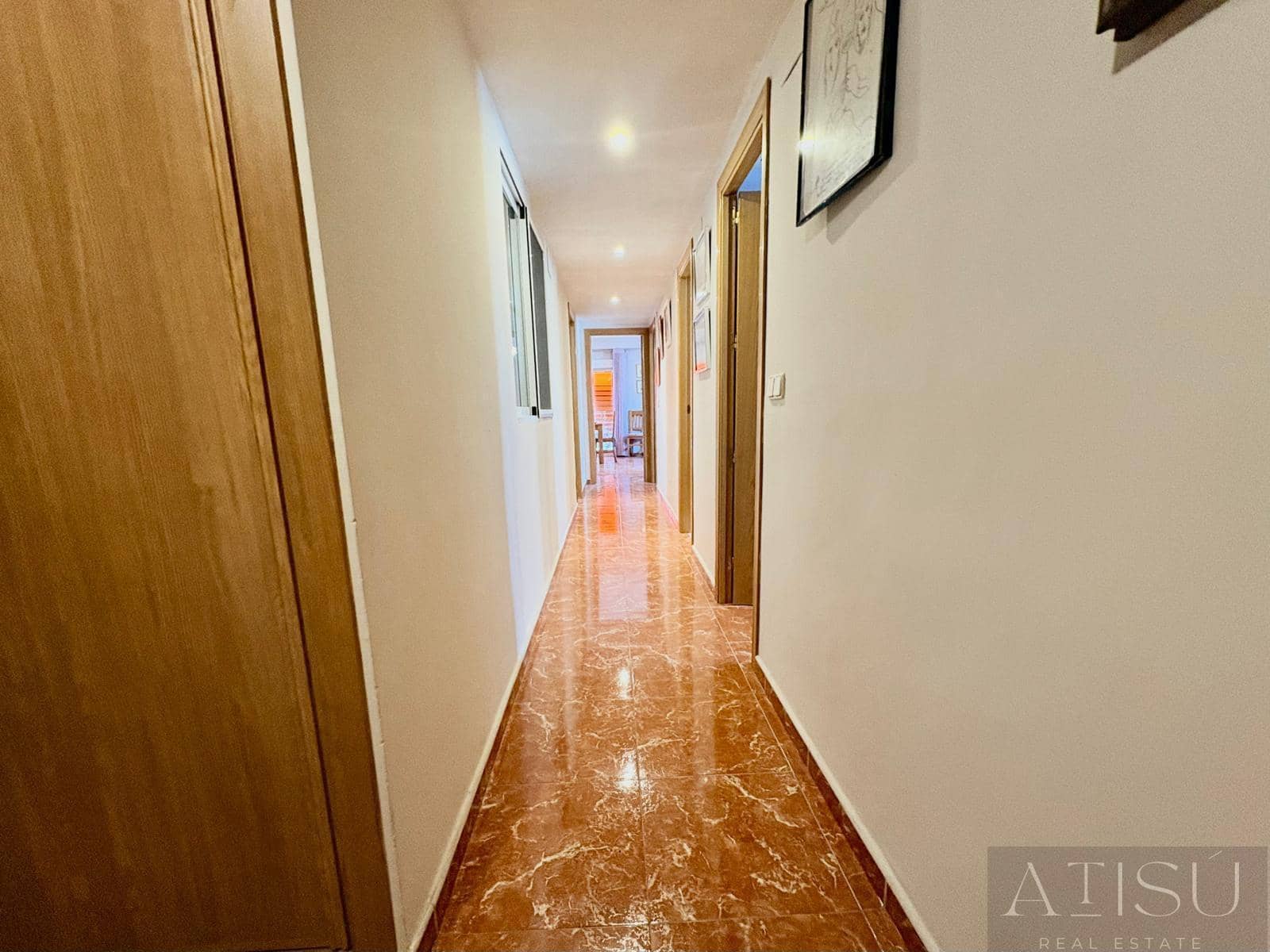 3 bedroom Flat for sale in Benidorm with garage - € 290,000 (Ref: 9894820)