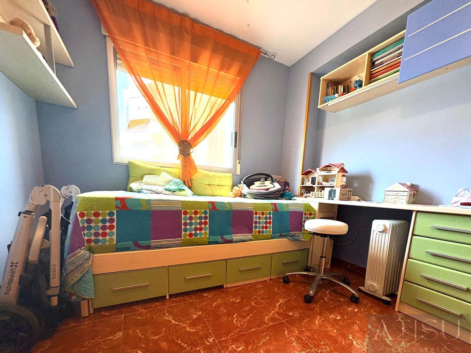 3 bedroom Flat for sale in Benidorm with garage - € 290,000 (Ref: 9894820)