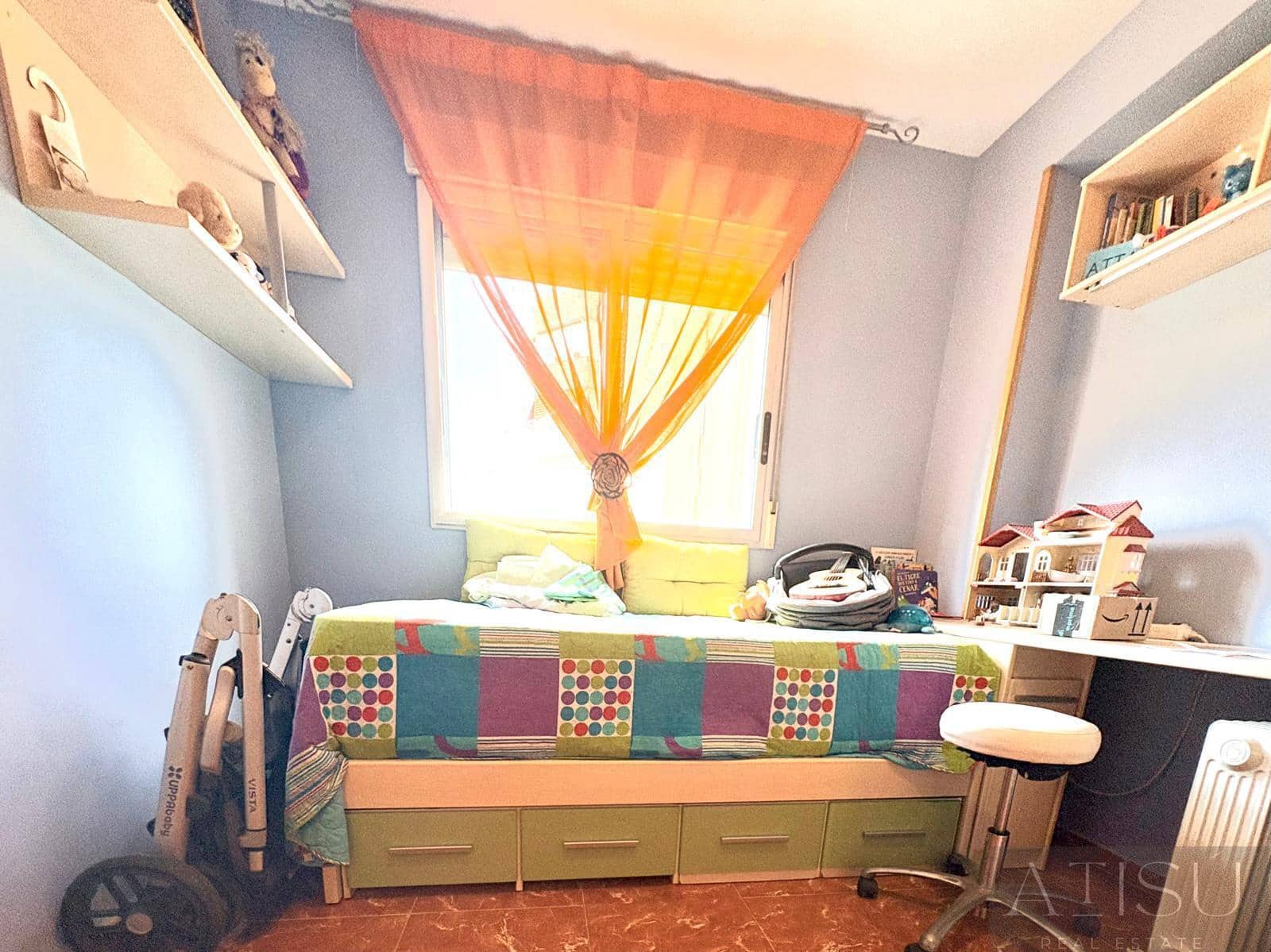 3 bedroom Flat for sale in Benidorm with garage - € 290,000 (Ref: 9894820)