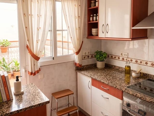 3 soveværelse Lejlighed til salg i Colonia Madrid, Benidorm med garage - € 290.000 (Ref: 9894820)