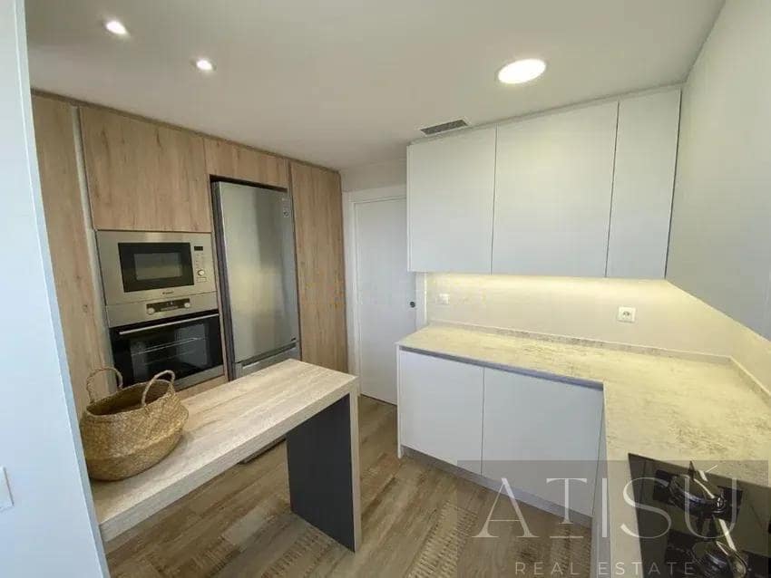 3 bedroom Apartment for rent in El Campello with pool garage - € 2,400 (Ref: 9894821)