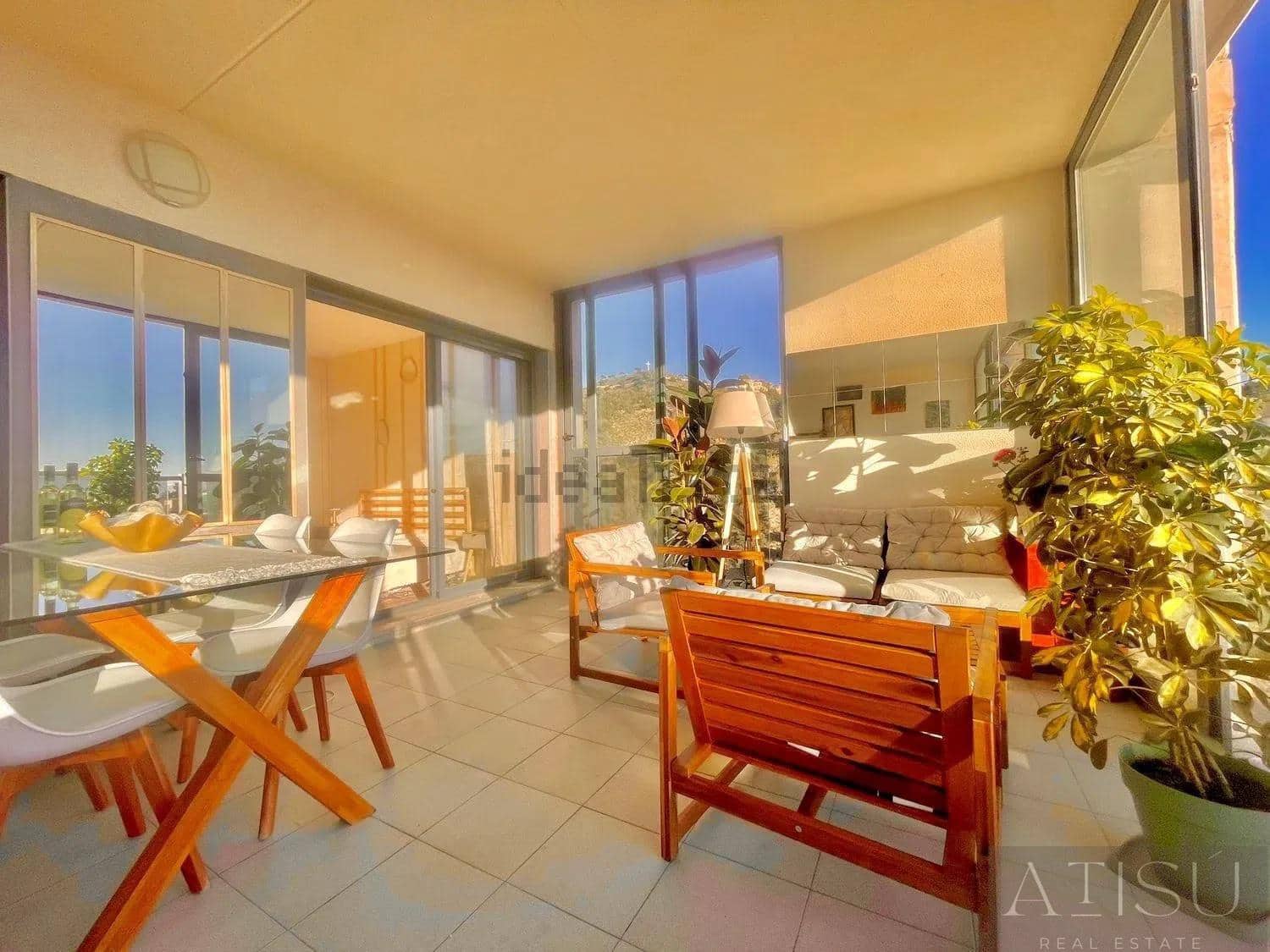 Ático de 2 habitaciones en Benidorm en venta con piscina - 315.000 € (Ref: 9894826)