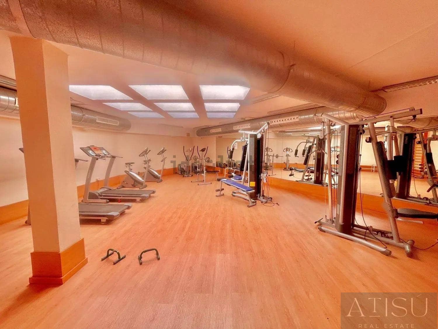 Ático de 2 habitaciones en Benidorm en venta con piscina - 315.000 € (Ref: 9894826)