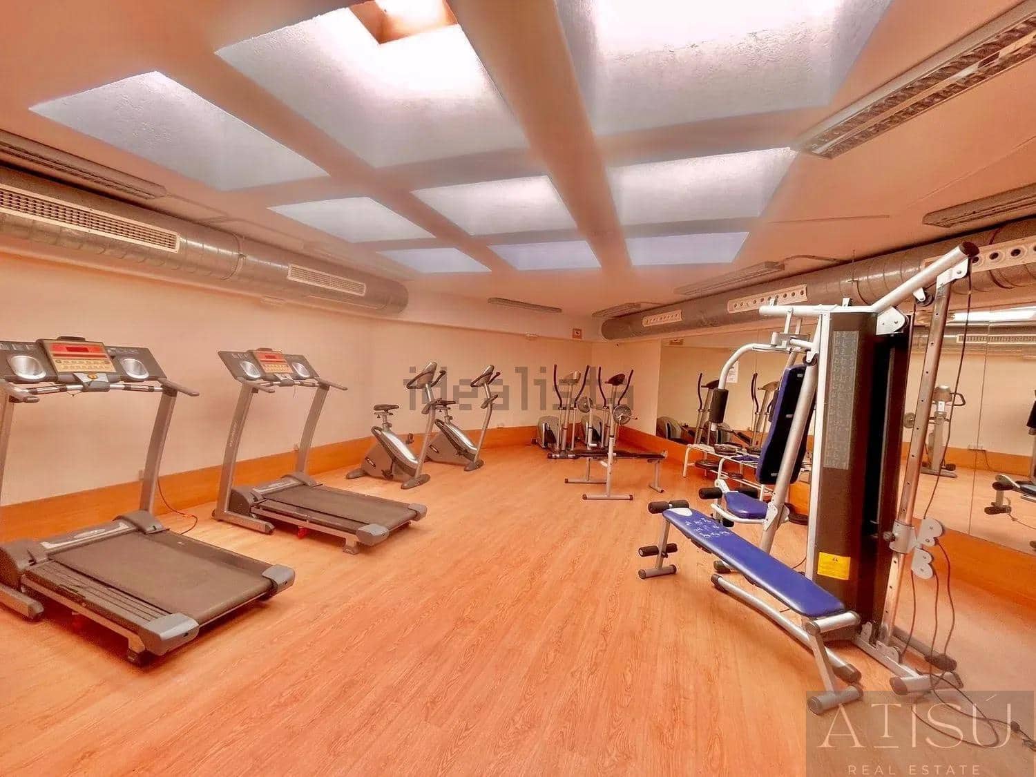 Ático de 2 habitaciones en Benidorm en venta con piscina - 315.000 € (Ref: 9894826)