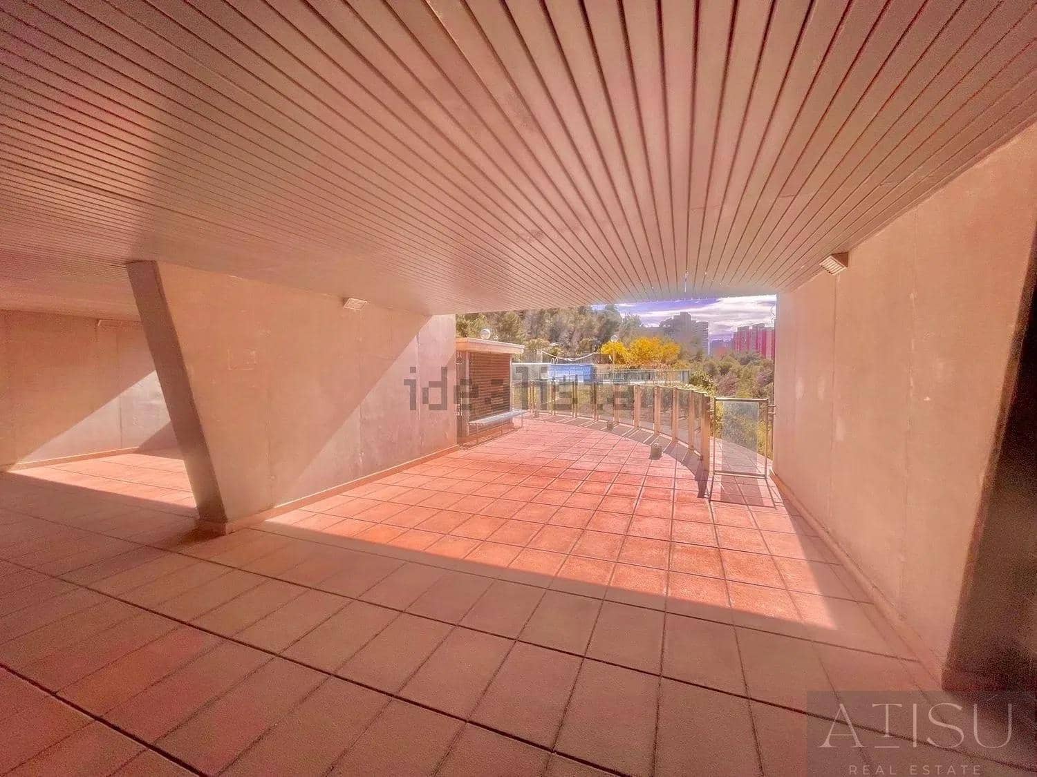 Ático de 2 habitaciones en Benidorm en venta con piscina - 315.000 € (Ref: 9894826)