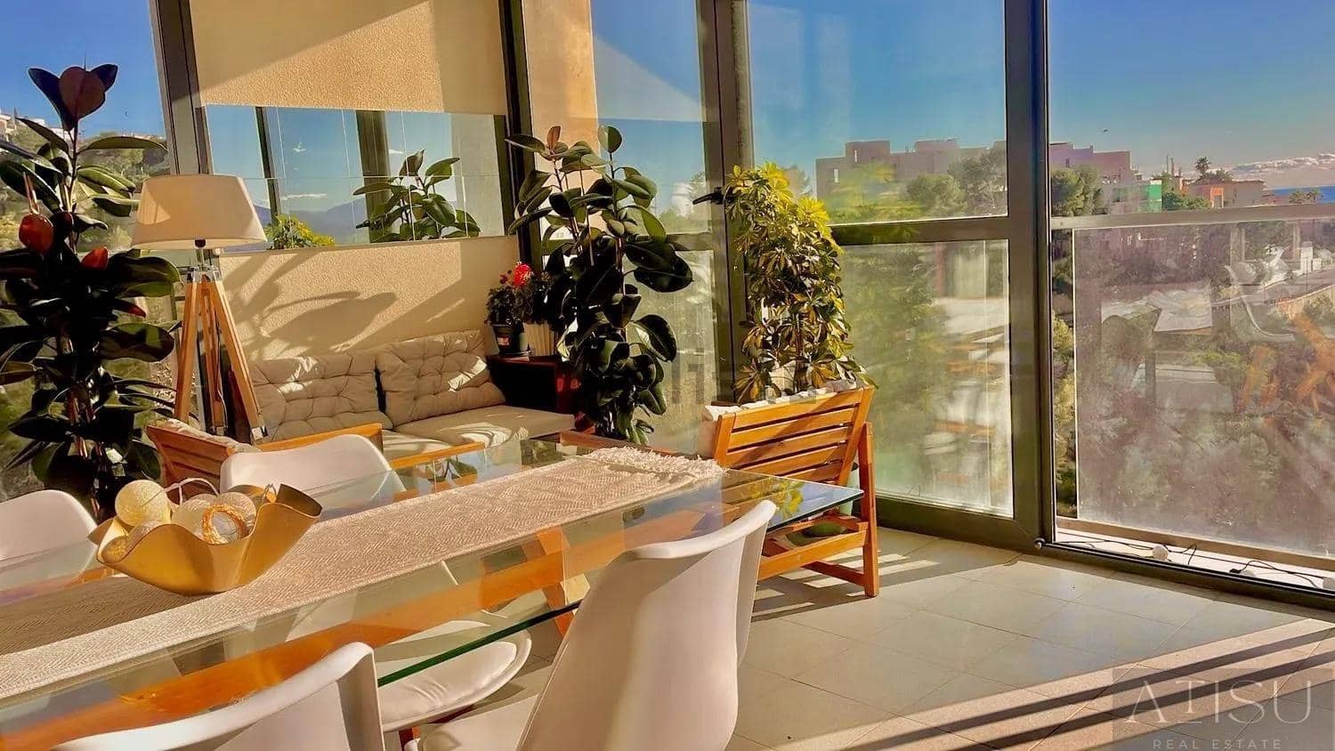 Ático de 2 habitaciones en Benidorm en venta con piscina - 315.000 € (Ref: 9894826)