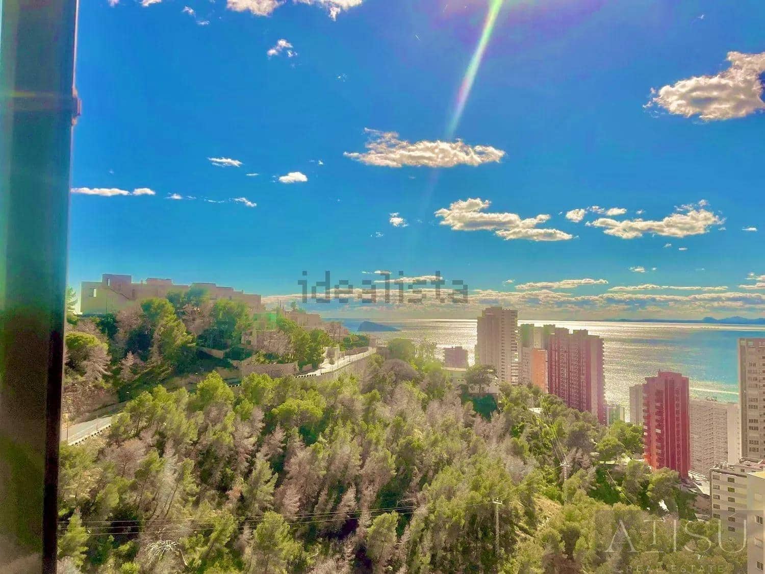 Ático de 2 habitaciones en Benidorm en venta con piscina - 315.000 € (Ref: 9894826)