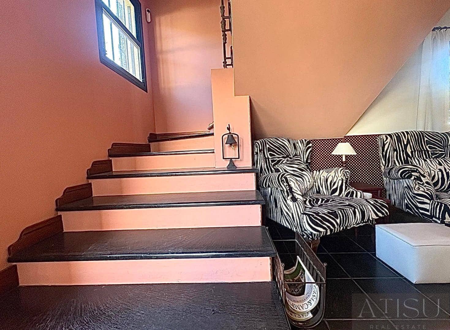 6 Zimmer Villa zu vermieten in Benidorm mit Pool - 5.500 € (Ref: 9894828)