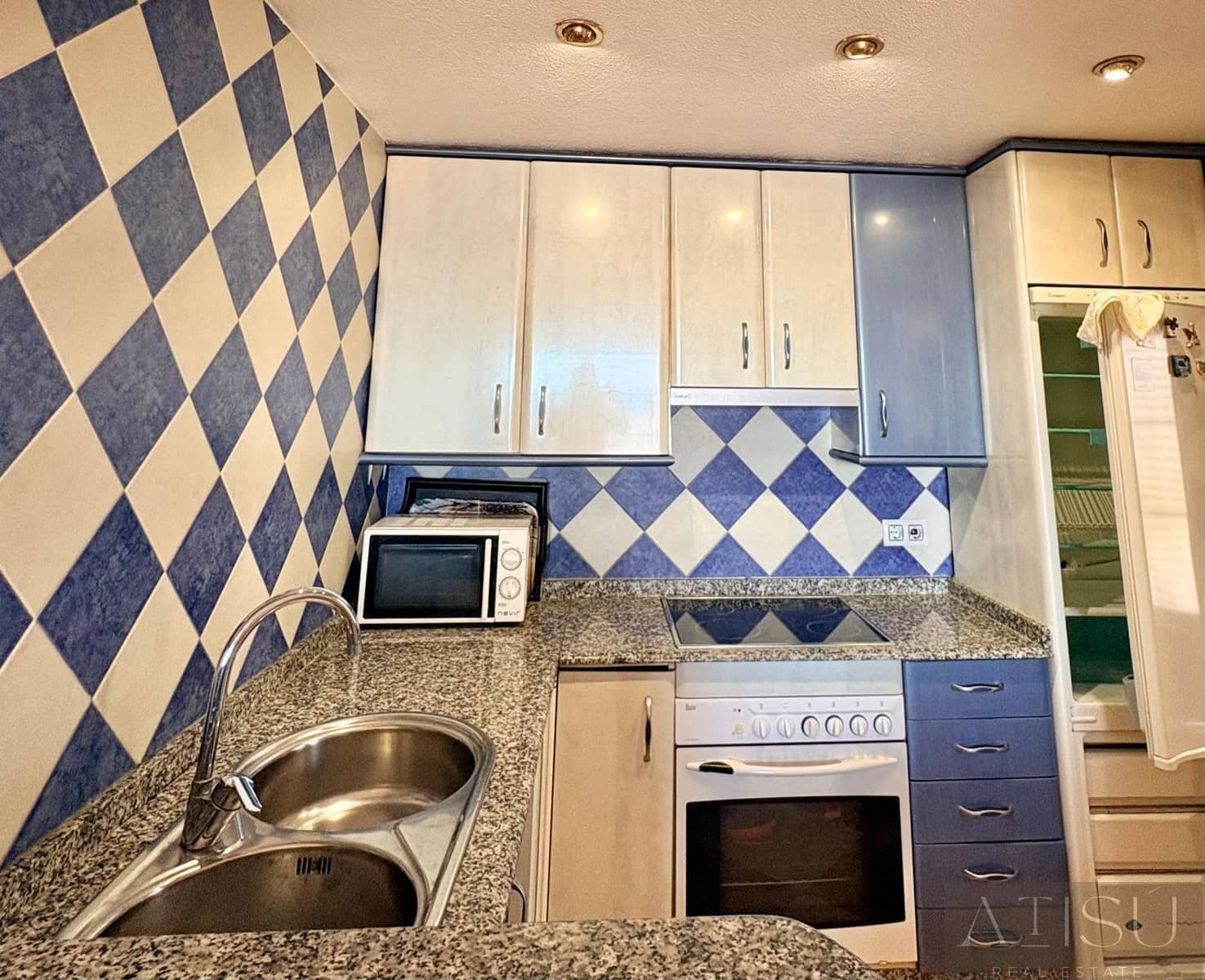5 sovrum Takvåning till salu i Benidorm med garage - 495 000 € (Ref: 9894829)