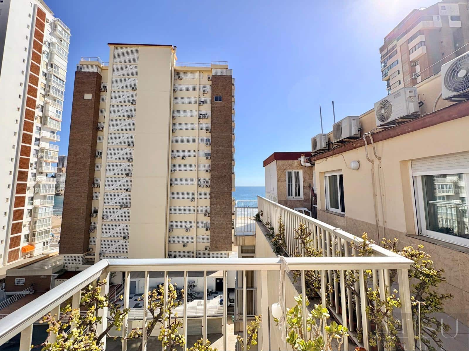 5 sovrum Takvåning till salu i Benidorm med garage - 495 000 € (Ref: 9894829)